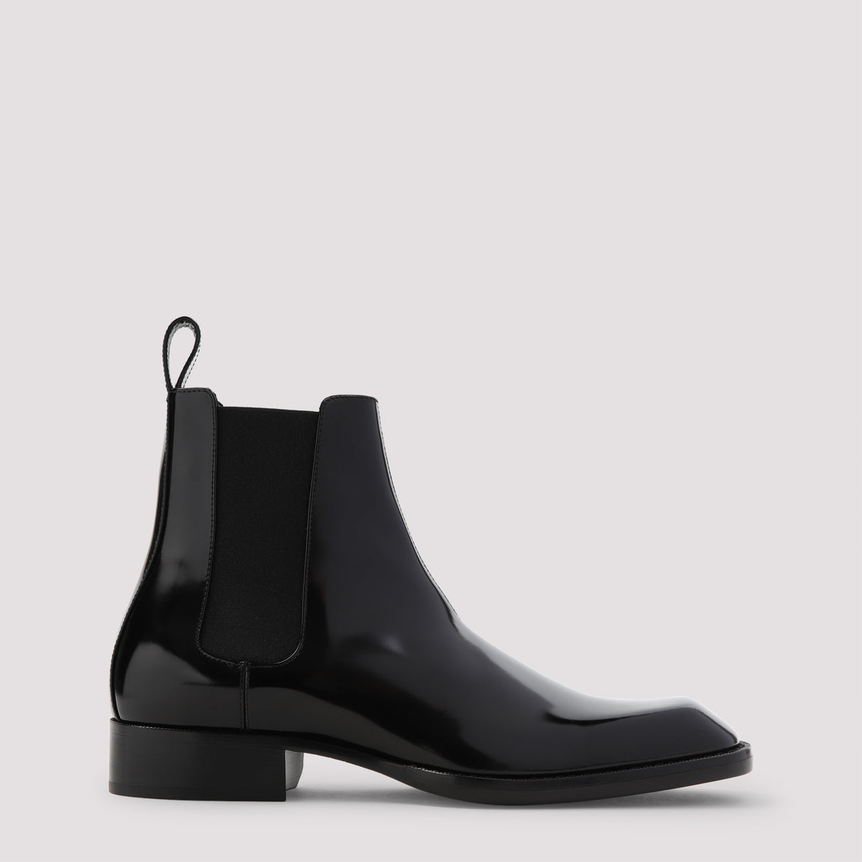 SAINT LAURENT Vadim Chelsea Boots with 2.5cm Heel