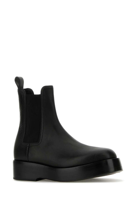 BOTTEGA VENETA Stylish Leather Chelsea Ankle Boots for Men - Classic Design