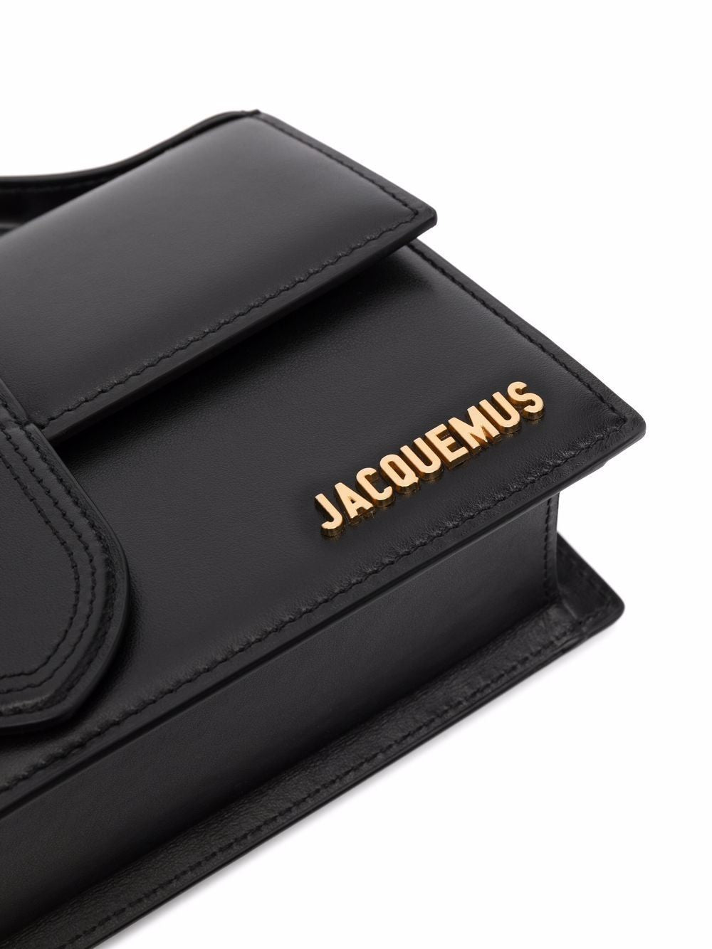 JACQUEMUS エレガントな大きめグランバンビーノレザー斜めがけバッグ