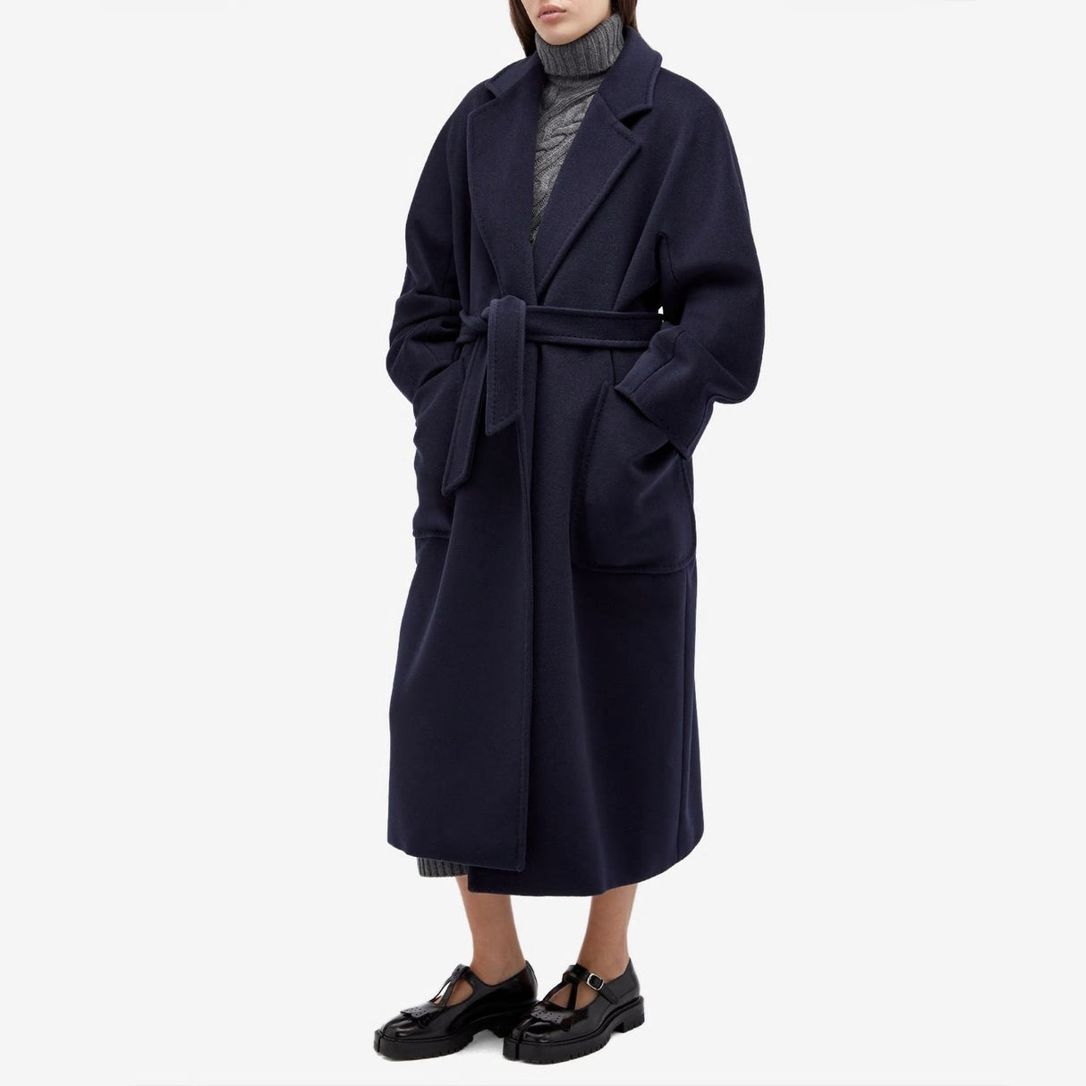 MAX MARA シックな女性用ミニコート