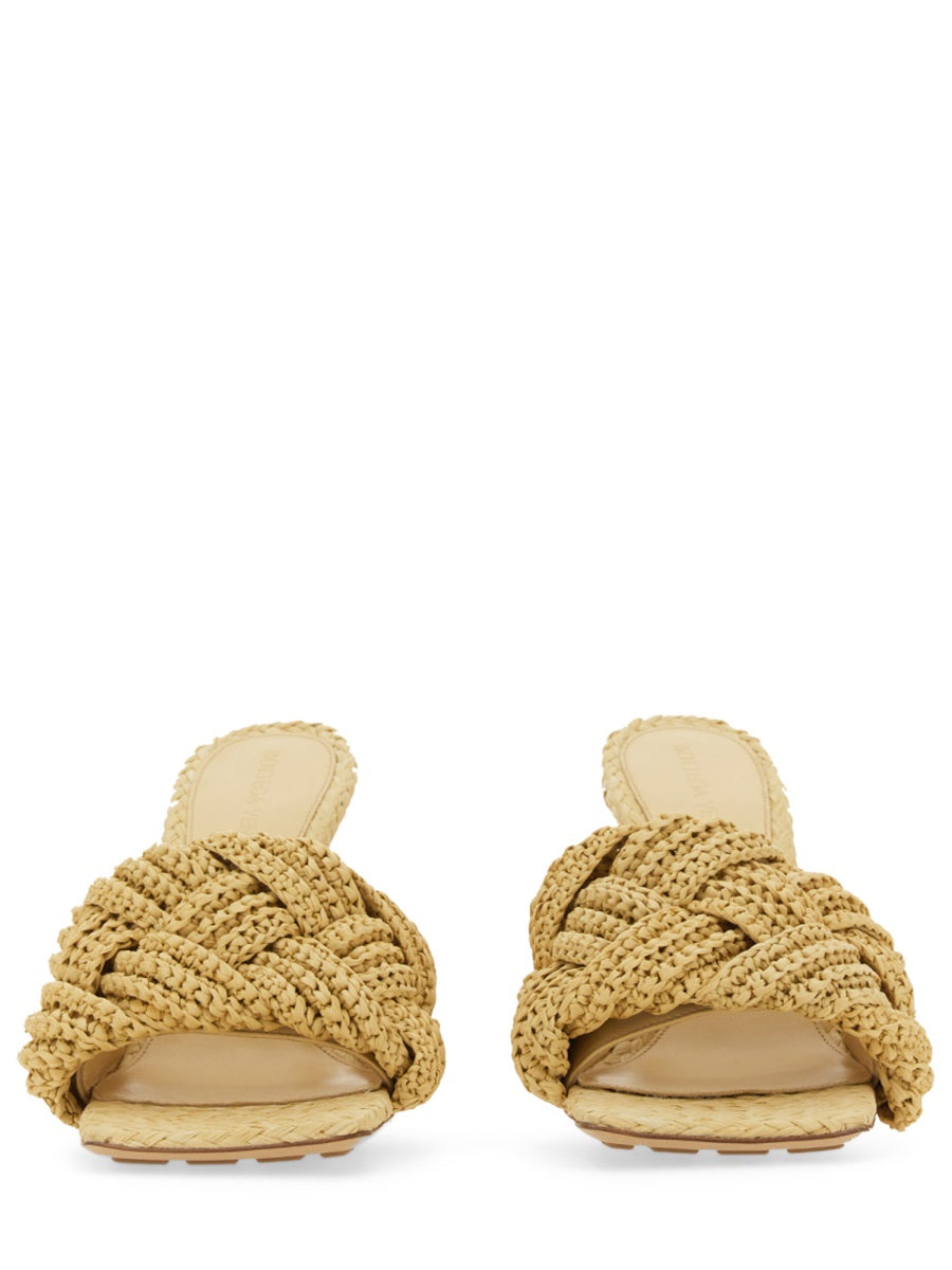 BOTTEGA VENETA Luxe Flat LIDO Sandals (Heel: 9 cm)