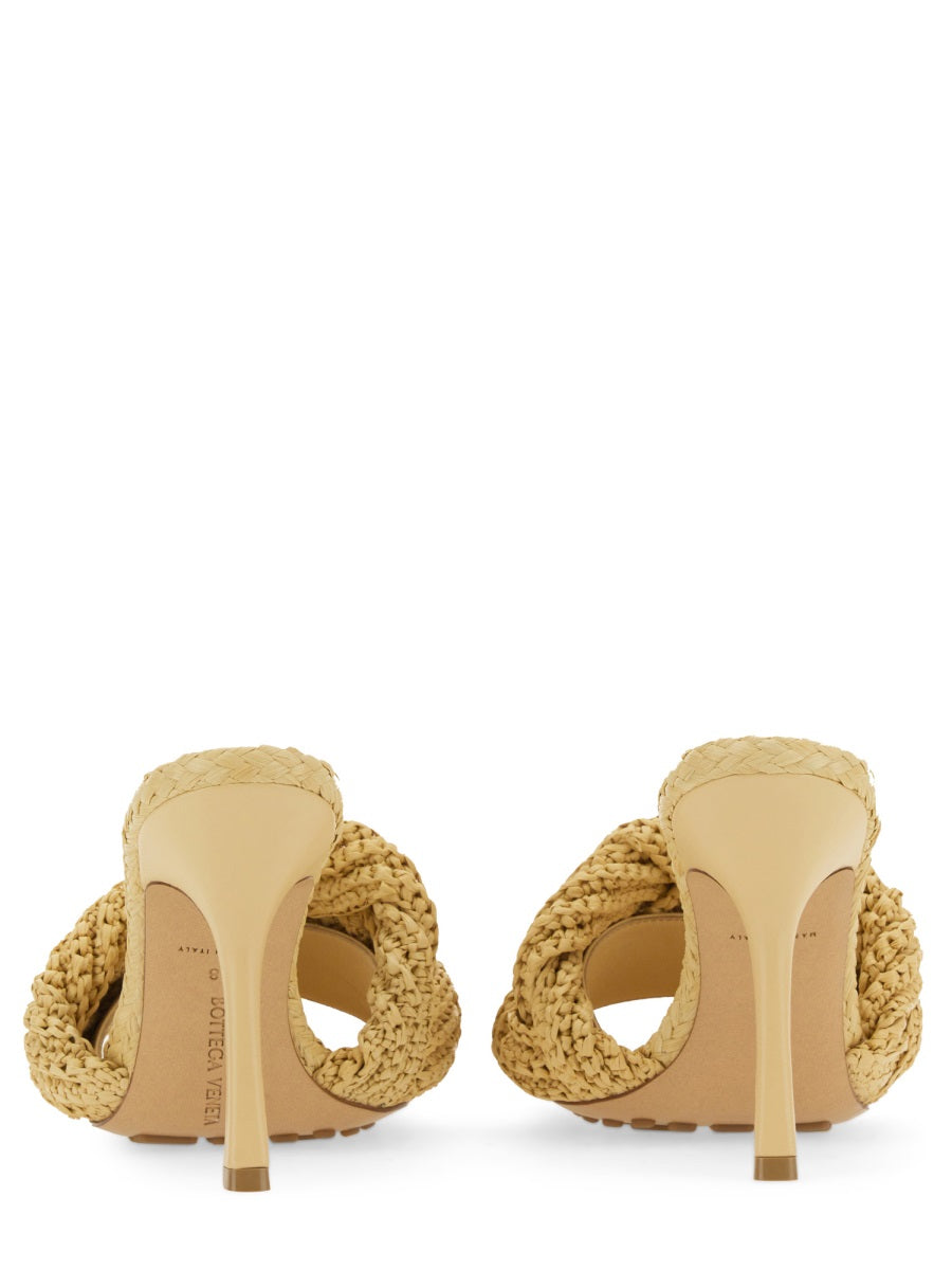 BOTTEGA VENETA Luxe Flat LIDO Sandals (Heel: 9 cm)