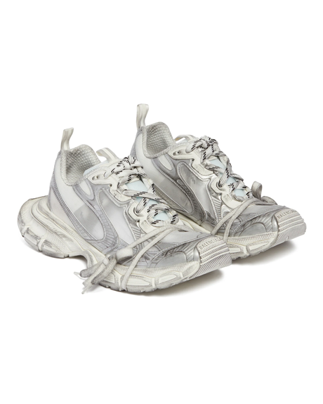 BALENCIAGA Essential Versatile Flat Sneakers for Everyday Wear