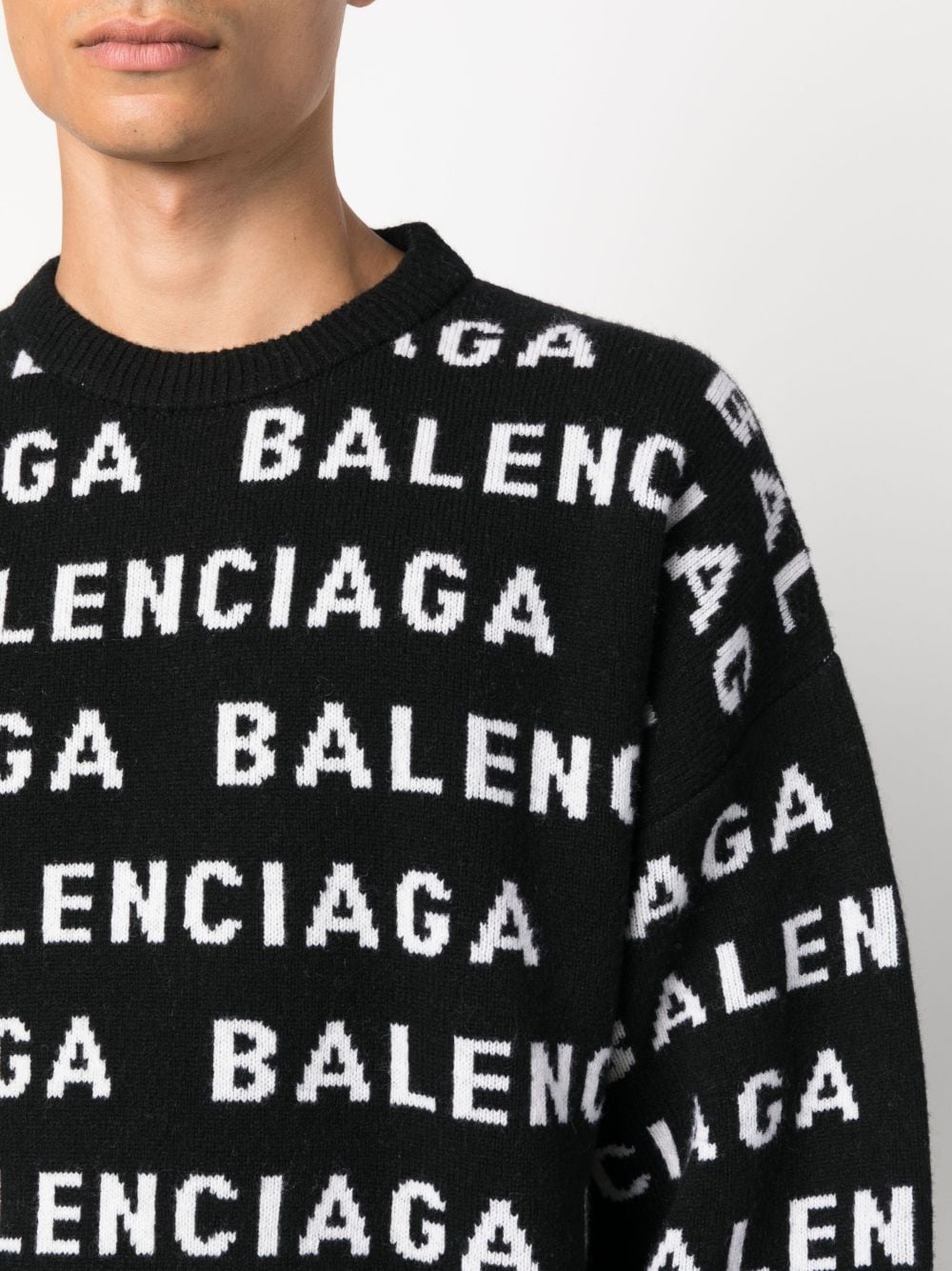 BALENCIAGA メンズロゴ総柄ニットクルーネックセーター