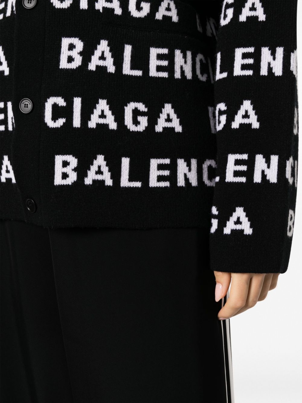 BALENCIAGA レディース ブラックニットセーター - 24SSコレクション