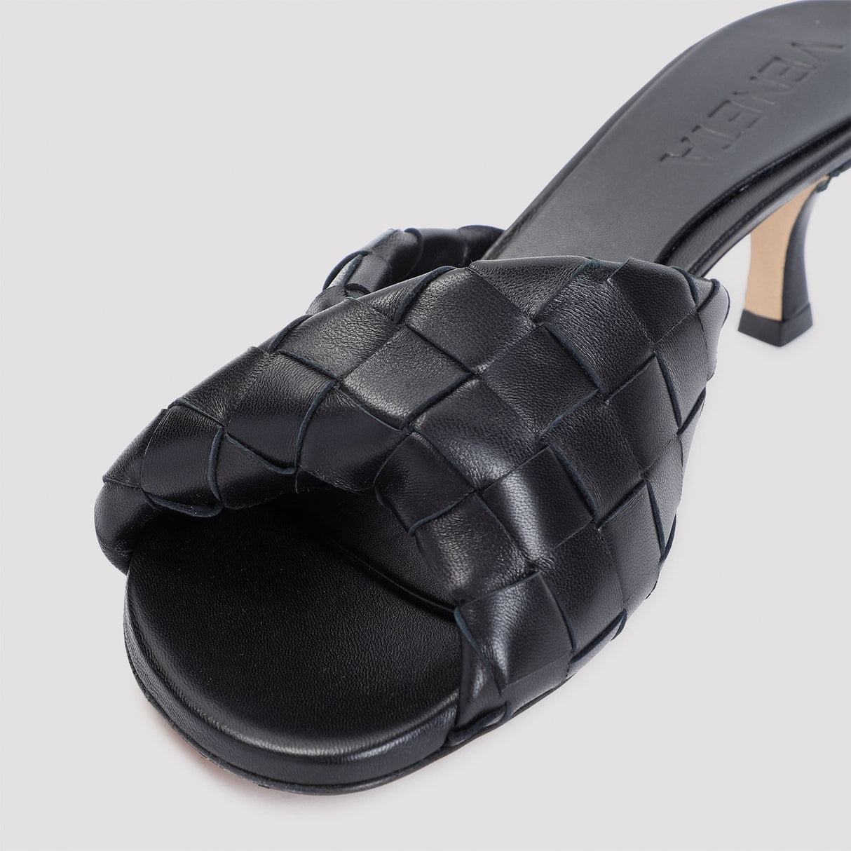 BOTTEGA VENETA Luxe Flat Sandals with 5cm Heel Height