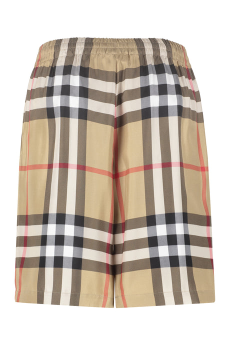 BURBERRY ベージュのチェック柄ショートパンツ