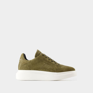 ALEXANDER MCQUEEN Oversize Sneaker for Men - SS25 Collection