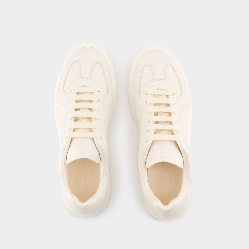 ALEXANDER MCQUEEN Oversized Women’s Sneakers - FW24 Collection