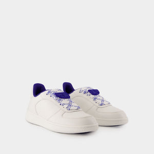 BURBERRY Women's Trendy Sleek Sneaker