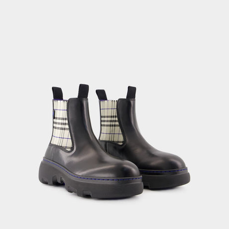 BURBERRY Creeper Chelsea Low Ankle Boots for Women