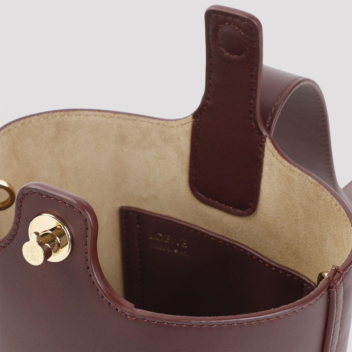 LOEWE Pebble Mini Bucket Handbag (16CM x 19.5CM x 16CM)