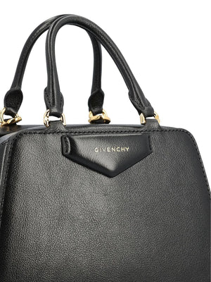 GIVENCHY エレガントミニキューブレザーハンドバッグ – 22x19x9cm