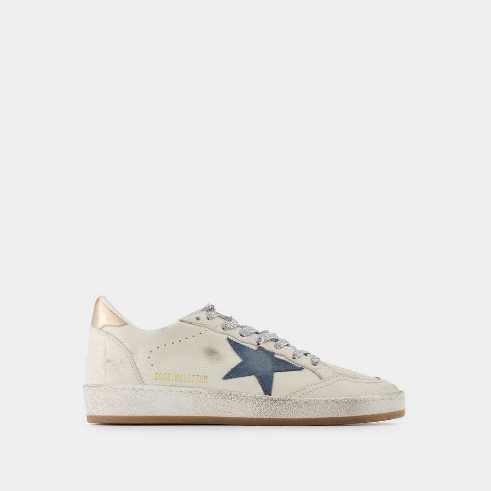 GOLDEN GOOSE 白と煙色の革製スニーカー