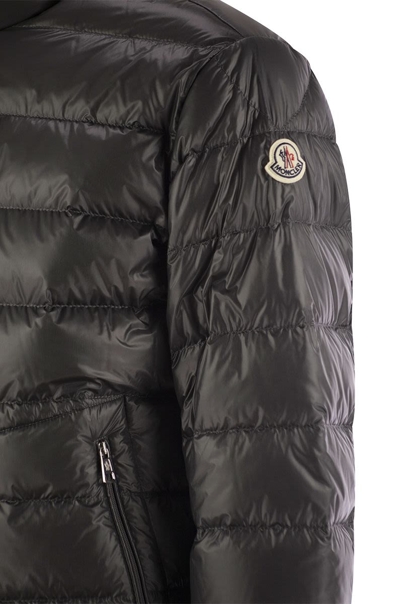 MONCLER アーバン エッジ パファージャケット