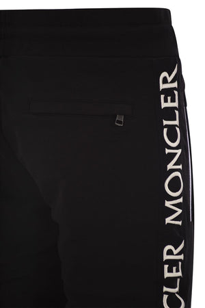 MONCLER メンズ ロゴ入り コットンフリースパンツ