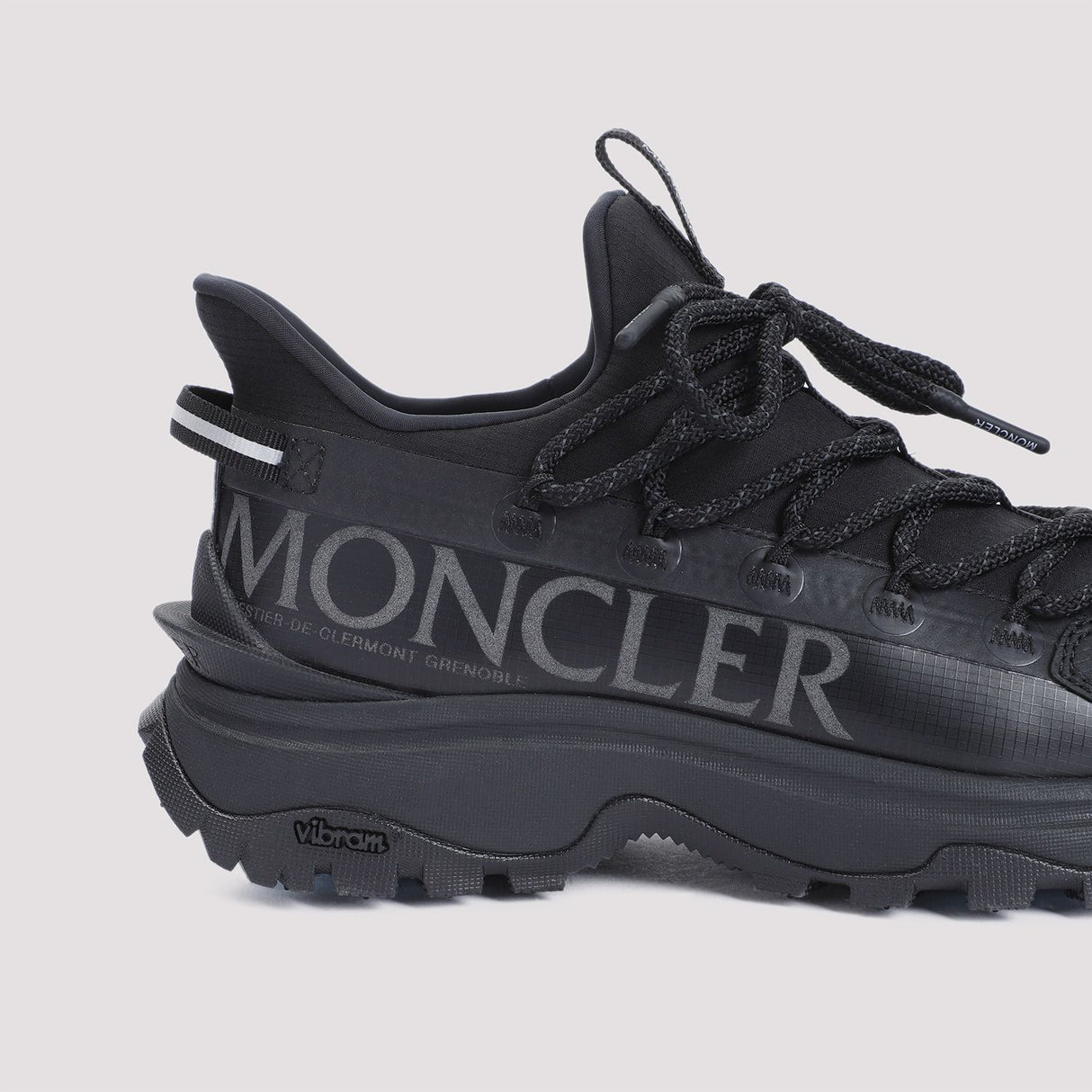 MONCLER トレイルグリップ ライト2 スニーカー