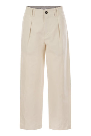 BRUNELLO CUCINELLI Women's Pleated Chino Trousers in Cotton Canvas and Linen - Cropped Silhouette