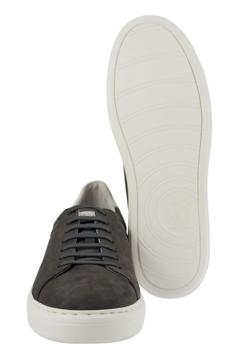 BRUNELLO CUCINELLI Men's Grey Leather Sneakers for Sophisticated and Casual Outfits - FW23