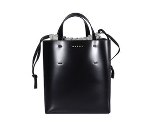 MARNI 上品な小さな黒のトートバッグ