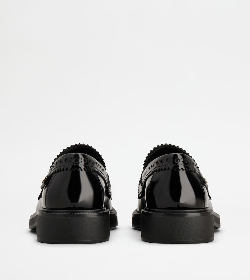 TOD'S Classic Leather Loafers with Horsebit Detail